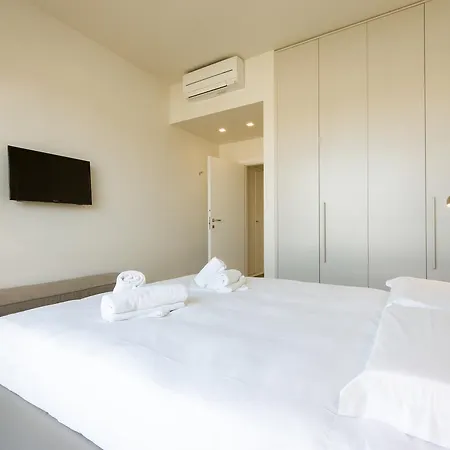 - Ponte Vecchio Exclusive Apartment